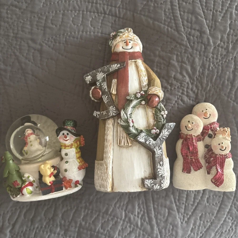 Snowman Wood Resin Figurine Set of 3 Traditional Christmas Decor